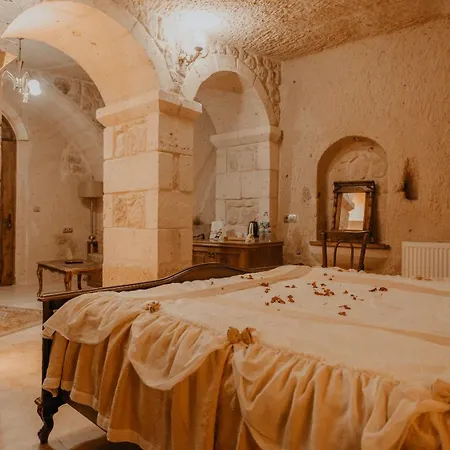Hotel Serenus Cave