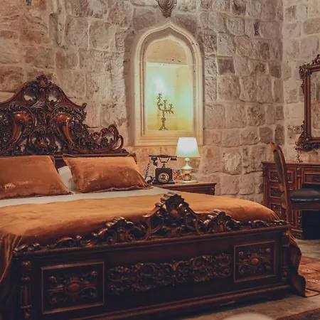 Hotel Serenus Cave *