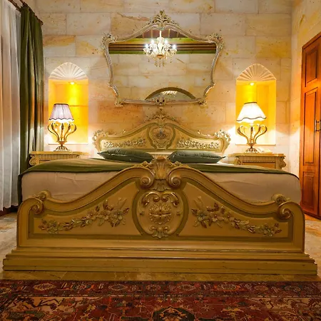 Hotel Serenus Cave *