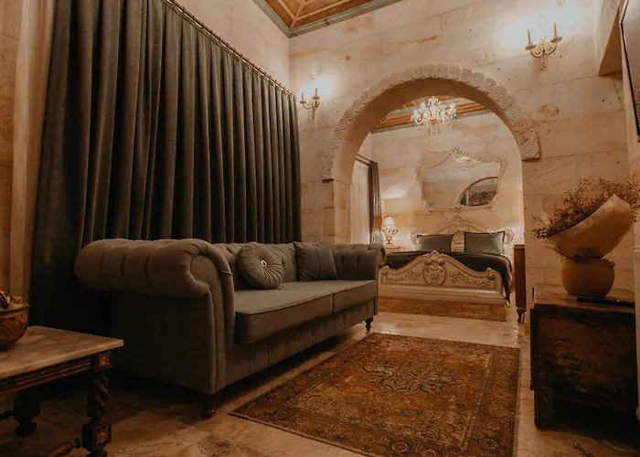 Serenus Cave Hotel *