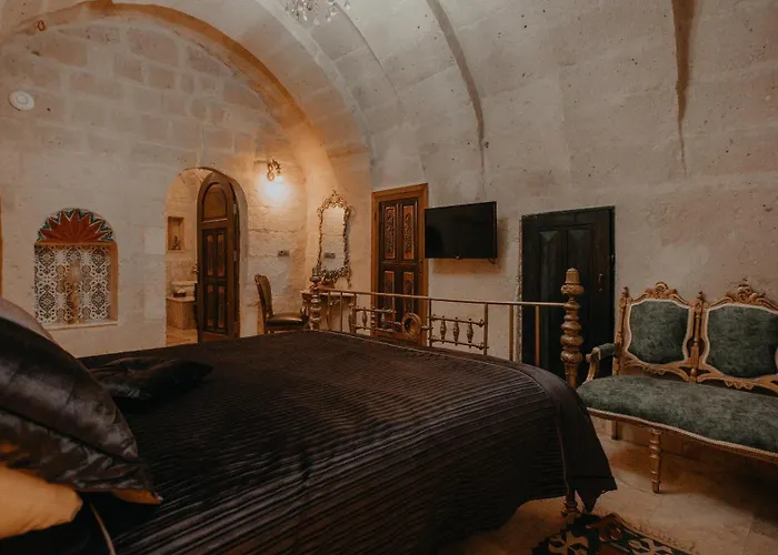 Serenus Cave * أورتاحصار