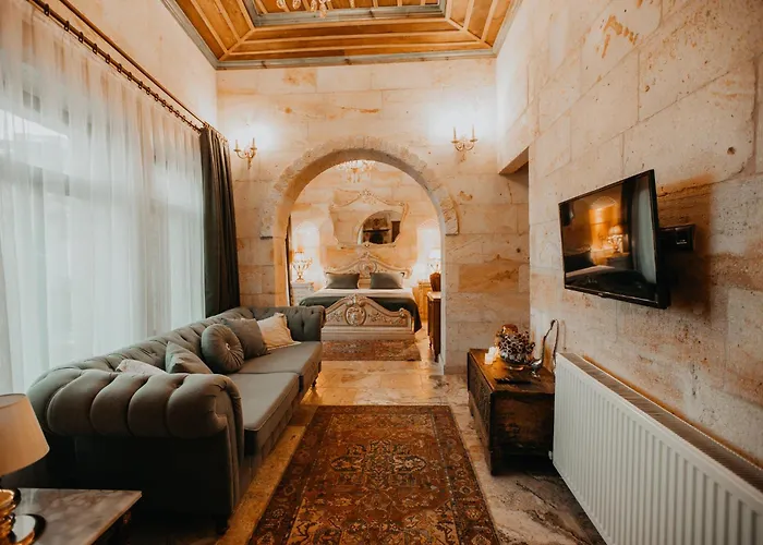 Serenus Cave Hotel *