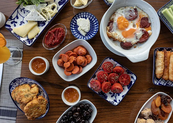 Serenus Cave فندق